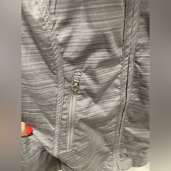 Lululemon Make a Break Jacket - Picture 3 of 16